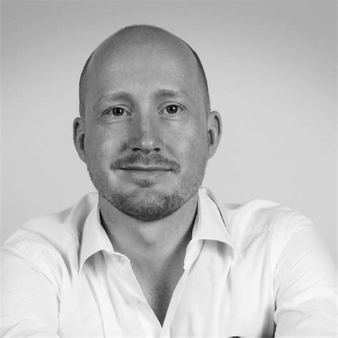 Wie sie datenqualitätsmanagement implementieren und welchen nutzen sie daraus ziehen werden. Jan Brückmann - Head of Solvency Reporting - Deutsche Bank ...