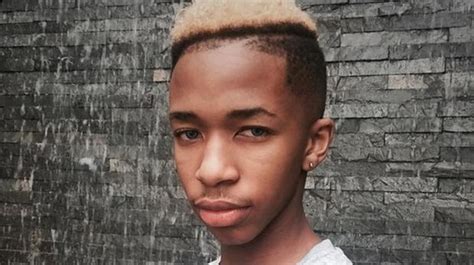 Lasizwe finally finds his twin sister. Watch: 19-year-old Lasizwe Dambuza purchases his own crib ...