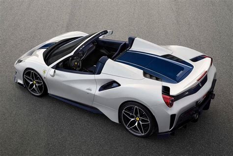 Ferrari 488 Pista Spider Dimensioni Interni Motori Prezzi E