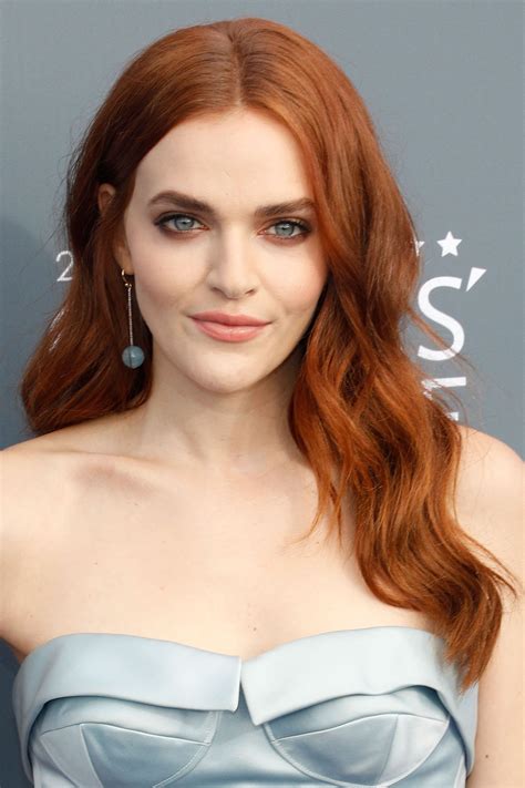 Celebrities With Dark Red Hair