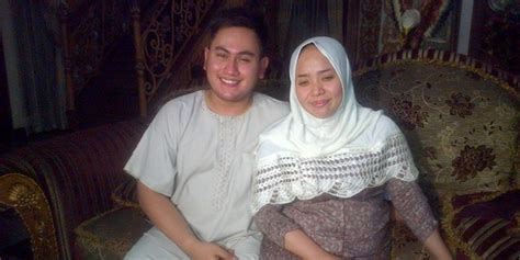 Sekali lagi, perempuan 42 tahun ini tak beruntung dalam rajutan rumah tangga. Wanda Hamidah Hamil-Nassar Tentukan Waktu Gugatan Cerai ...