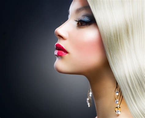 Blondinka Vzglyad Gubyi Pomada - Beauty Girl Wallpaper | Hair and beauty salon, Beauty, Beauty ...