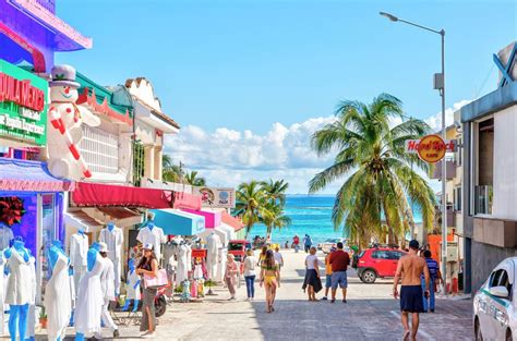 Latest Cancun And Playa Del Carmen Travel Restrictions Tourists Need To