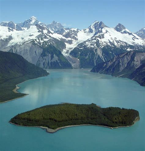 See full list on geology.com Bill_Eichenlaub | Lituya Bay is mythical in reputation and ...