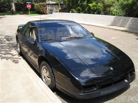 1986 Pontiac Fiero 2m6 Lowest Miles For Sale Photos Technical