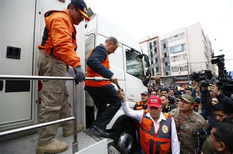 Un fuerte terremoto de magnitud 8 ha golpeado a perú, específicamente en la región loreto en el nororiente. Simulacro en Lima: sismo de 8.5 y tsunami dejaría más de ...