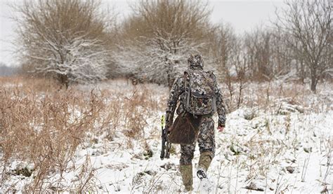 Essential Cold Weather Gear For Deer Hunting In The Late Sea North American Whitetail