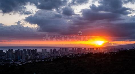 Sunset Over Waikiki Hawaii Usa Stock Image Image Of Downtown