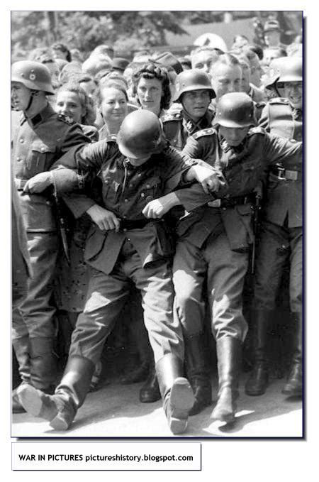 Find everything from funny gifs, reaction gifs, unique gifs and more. PICTURES FROM HISTORY: Rare Images Of War, History , WW2 ...