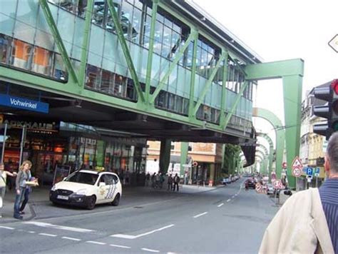 Die vielfalt von natur und kultur auf dichtestem raum macht den zauber der wachau aus. Die Wuppertaler Schwebebahn - Rhein Ruhr Region