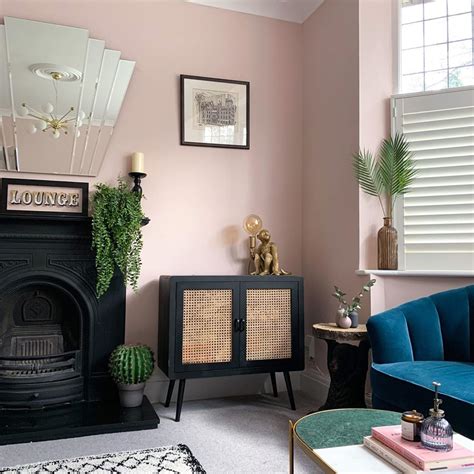 Is a grizzle brown, with different tones of intensity as more or less predominates the use of white or gray in the composition. Farrow-Ball-Calamine-pink-wall-paint-fireplace - Interiors ...