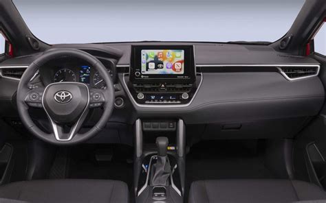 Comparison Toyota Corolla Cross Hybrid Se 2023 Vs Lexus Ux 250h