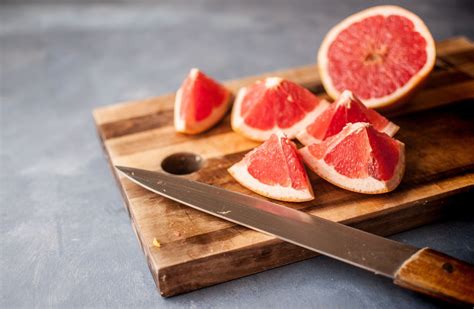 Grejpfrut - kalorie, wpływ na odchudzanie, właściwości antyrakowe i ...