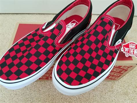 Slip into trendy checkerboard fashion with the classic red/white vans slip on chex skate shoe! proIsrael: Vans Red And Black Checkerboard Slip Ons