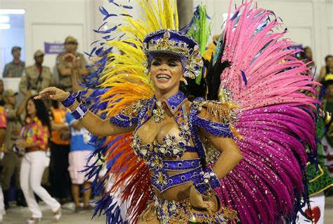 トップチームが華麗な踊り リオのカーニバル最高潮 読んで見フォト 産経フォト
