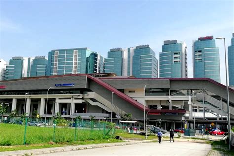 The new lrt train station is about 5 minutes walk away and it is about 15 minutes drive to sunway pyramid.my huge 1300 sq foot penthouse consist of 3bedroom & 2bathroom can stay up to 10pax. Subang Jaya KTM Station - klia2.info