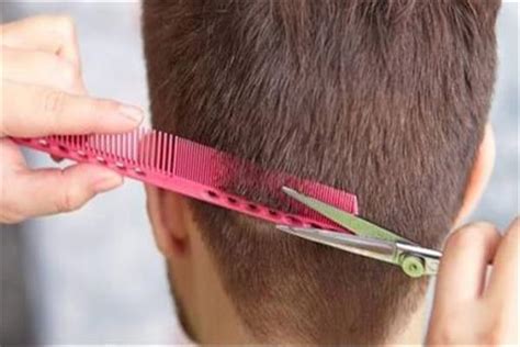 تفسير حلم التفاح الاحمر للعزباء. تفسير حلم قص الشعر للرجل - كيبورد