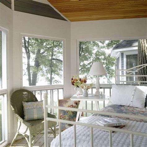 Charming Small Sunroom Decorating Ideas You Must Try 03