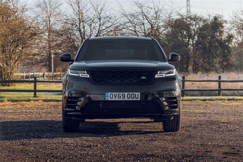 Der Range Rover Velar Sieht Schwarz