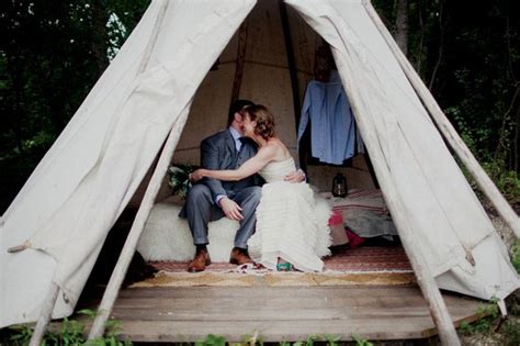Getting Campy Hosting A Camp Themed Wedding Bridal And Wedding