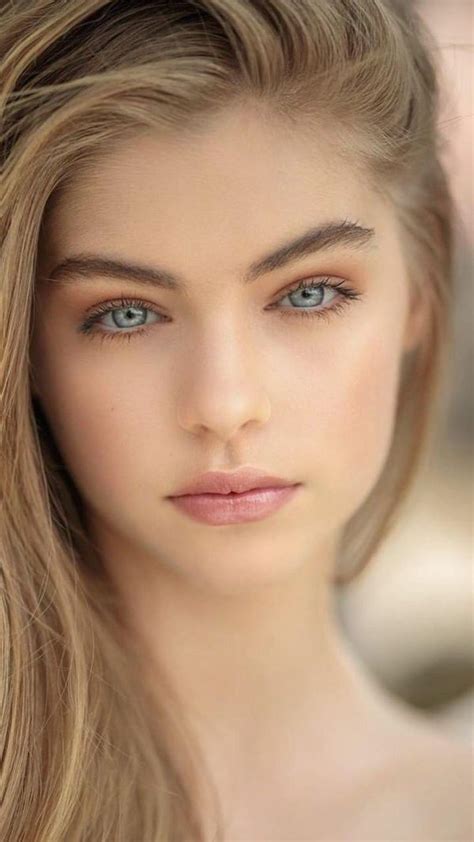 27 Gorgeous Girls With The Most Beautiful Eyes In The World Zestvine