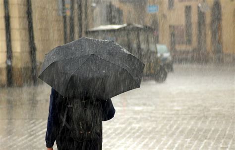 Health Benefits Of Walking In The Rain Sweatcoin