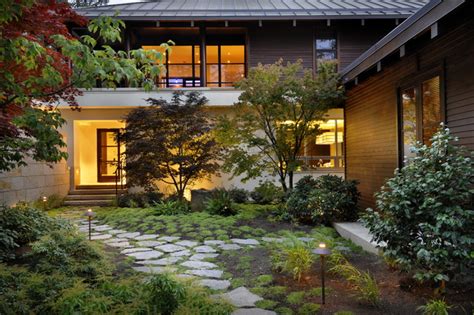 This is a beginner/intermediate level gardening course in landscape design.landscape design is more than selecting plants for a project, it is the integration of all the elements and spaces that affect our outdoor living environment. 18 Restful Asian Inspired Landscape Designs That Will ...