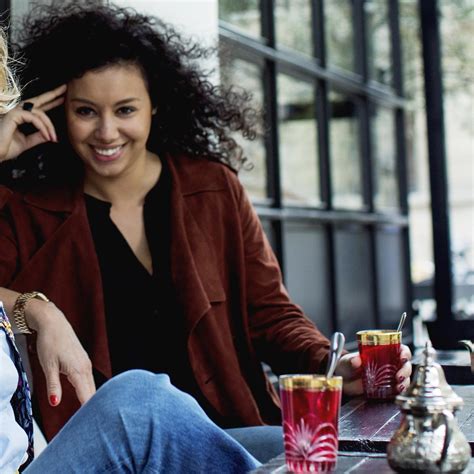 While gaining her master's in educational sciences at vub, sihame el kaouakibi also started a social project, let's go urban. 3 x heerlijke koffiebars volgens Sihame El Kaouakibi
