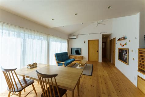 SUUMO 日当たりのいいリビングと部屋干しできるサンルームの家 ポエムガーデンハウス の建築実例詳細 注文住宅