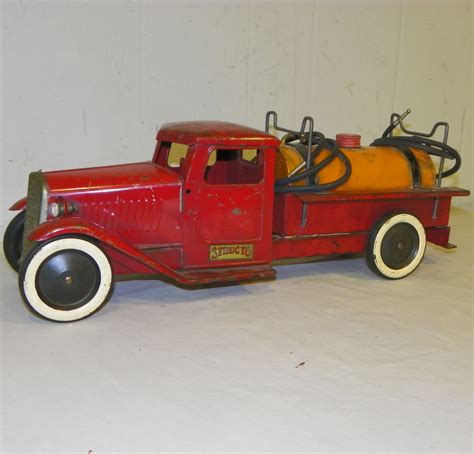 And britains vintage antique lead toys and figures like toy soldiers and farm animals. Bargain John's Antiques | Antique Structo Pressed Steel ...