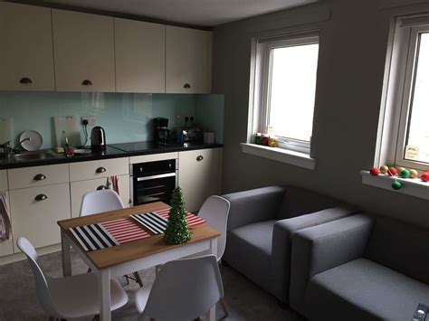 Flats to rent in edinburgh. Room to rent in a 4 bedroom flat (STUDENT) | Room for rent ...