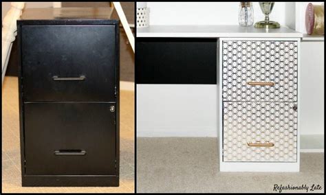 Come learn how to build a diy file cabinet desk using just a couple file cabinets and some plank boards. How to turn a file cabinet into a desk - DIY projects for ...