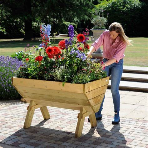 Feb 12, 2021 · for instant impact, planting hostas and ferns are great japanese garden ideas for your own outdoor space. Wooden Plant Trough - Raised Planters at Harrod Horticultural | Garden troughs, Trough planters ...