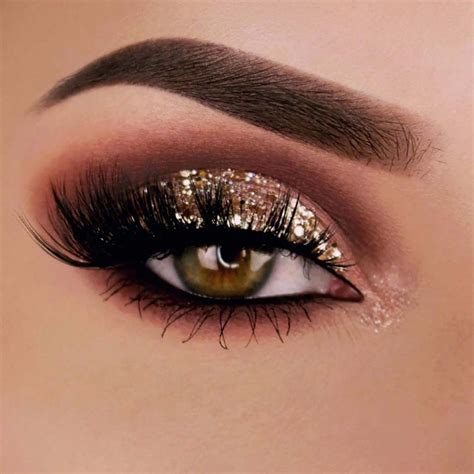 Gold Glitter Smokey Eyes For Dramatic Eye Makeup Glitter Smokey