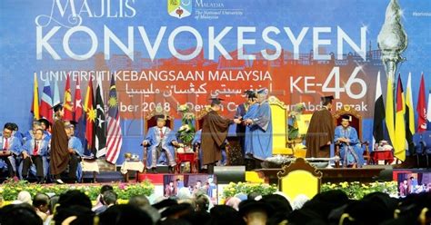 He served as a journalist for 25 years before retiring in 2000. The Scribe A Kadir Jasin: Menara Gading Jangan Partisan ...