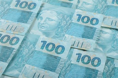 Premium Photo Brazilian Money 100 Reais Banknotes
