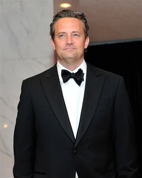 Very Single Matthew Perry Isnt Sure How To Meet People