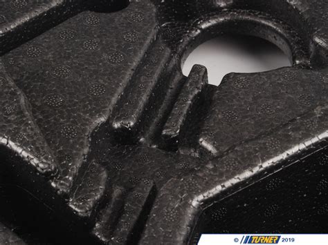 By now, you're aware that your i3 is missing a spare tire. 71106775773 - Genuine BMW Spare Wheel Tray - F16 F15 E70 ...