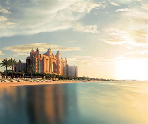 Atlantis The Palm Resort Crescent Rd Dubai Uae Resort Sunset Travoh