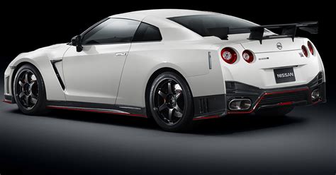 Nissan Shows Off New Gt R Sports Car In Tokyo