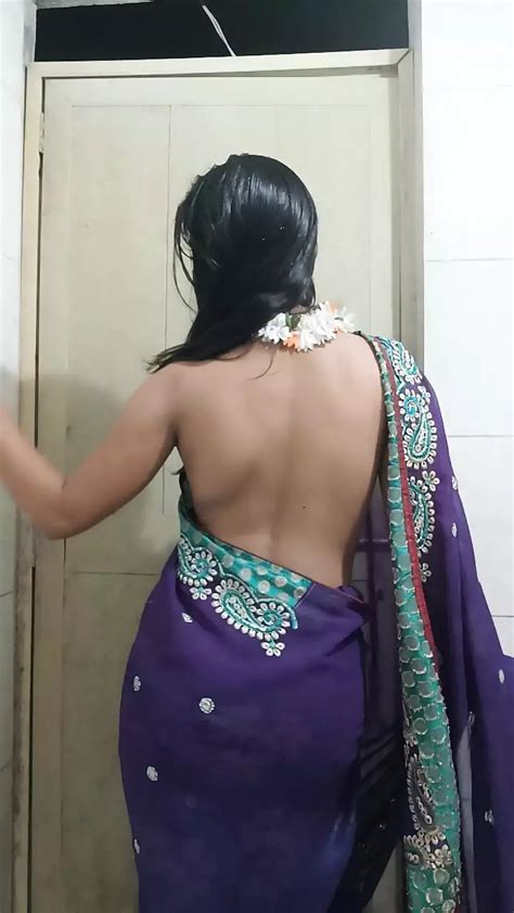 Desi女の子誘惑でビデオ通話 温泉masturbation Seducing彼女のボーイフレンド 🥵 Xhamster