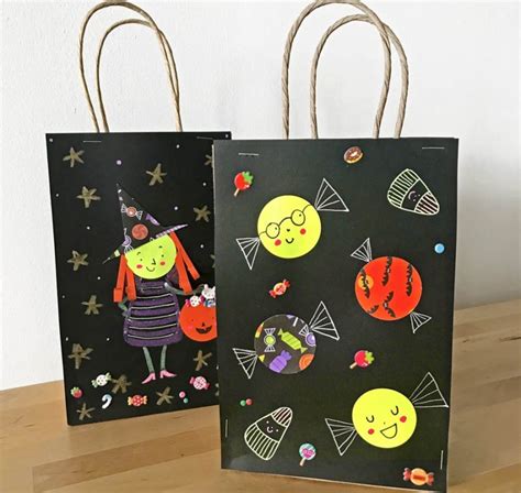 Make Your Own Halloween Diy Trick Or Treat Bags Ooly