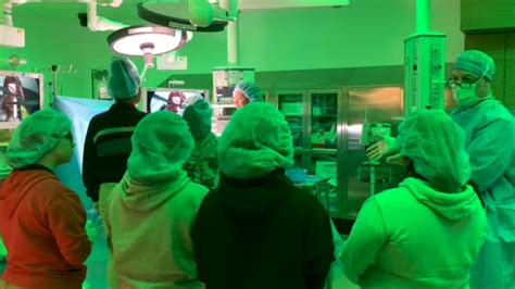 High School Students Get Simulated Surgery Experience
