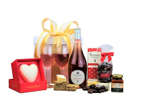 Our collection of unique mother's day gifts includes fresh fruit, delicious baked goods, indulgent sweets, exquisite wine, beautiful blooms, and more. Batenburgs - Gourmet Food Wine Gift Baskets & Flowers for ...