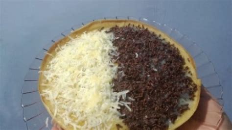 Aduk / campur rata (menggunakan mixer atau manual dengan whisk spiral) hingga… gula larut & semua bahan resep martabak teflon anti gagal lainnya. Praktis Cuma Pakai Teflon, Begini Cara Membuat Martabak ...