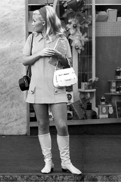 Pin By Jasmine Valle On Clothes Mini Skirts Sixties Fashion 60s