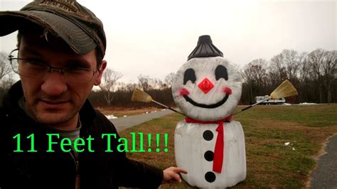 February 23, 2010 jak leave a comment. Round hay bale Snowman - HUGE - 2018 - YouTube