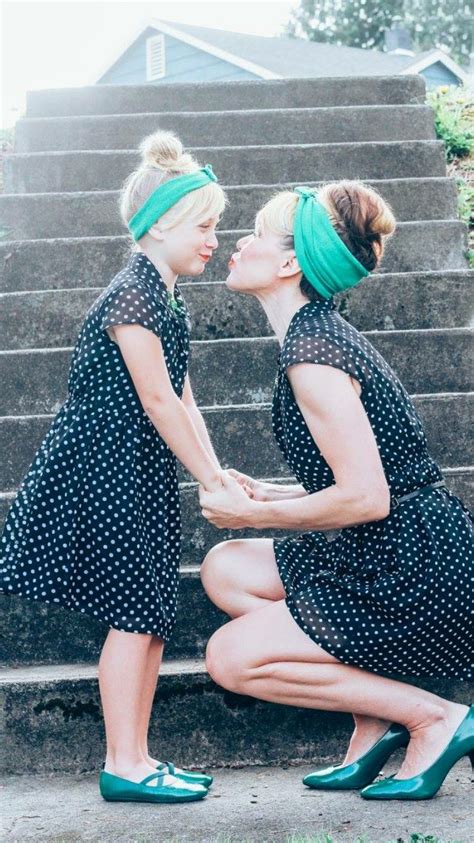 Kisses! Mommy and me, mother and daughter photo shoot pose ...