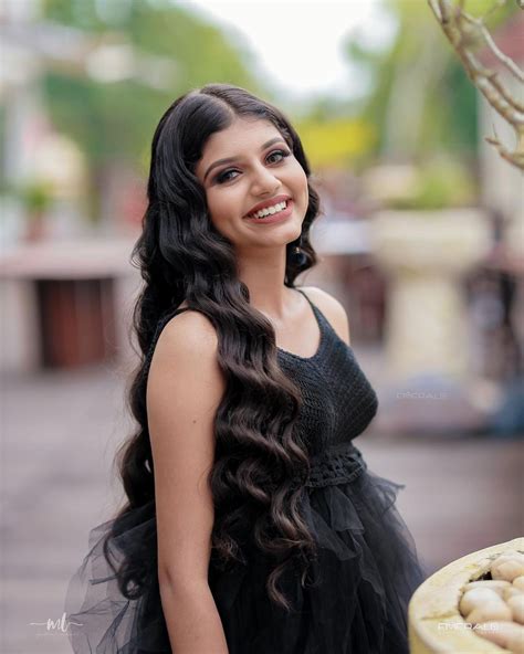 Tiktok Fame Nivedya R Sankars Latest Photoshoot In Black Dress Goes Viral On Social Media L