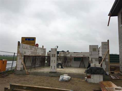 Heute wurde an nur einem tag unsere doppelgarage hochgemauert. Hausbau Nadine, Max & Alex: Garage gemauert und ...